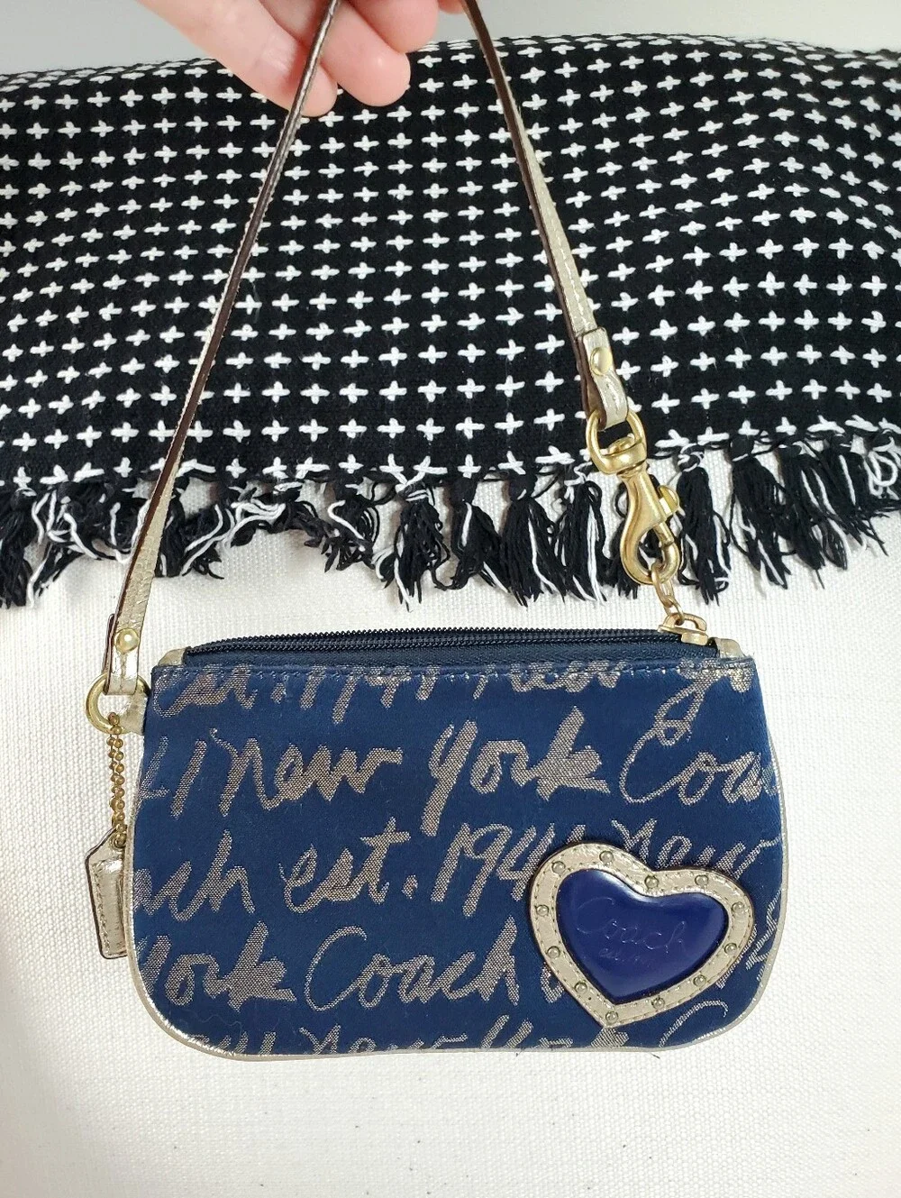 COACH Poppy New York 1941 Script Wristlet Navy Blue Heart Limited Edition